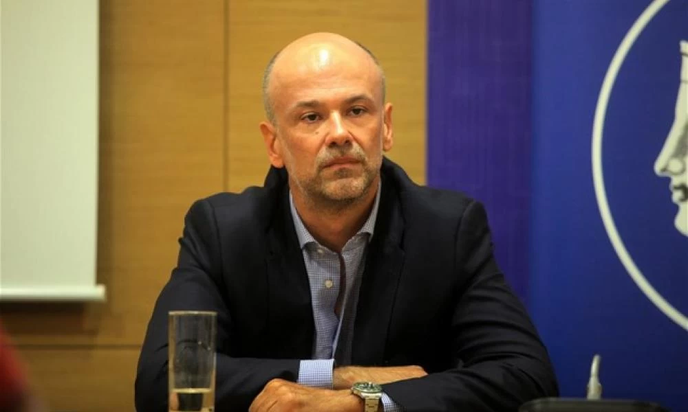 Γ.Ρέτσος: «Έρχονται σκοτεινοί μήνες για τον τουρισμό»